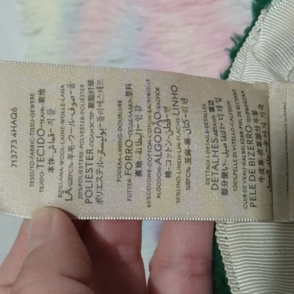 Gucci MLB New York Yankees Collaboration Logo Shearling Hat Un… - Picture 11 of 16